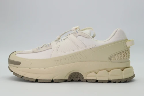 Nike Zoom Vomero Roam Sneakers (FV2295 101)
