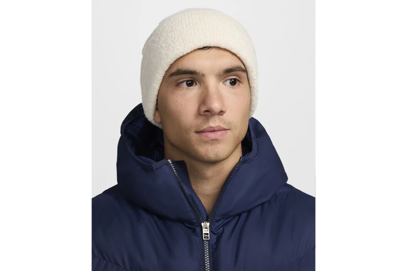 Nike Peak Χειμερινό Σκουφάκι Εκρού