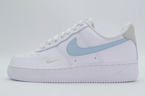 Nike W Air Force 1 07 Sneakers (HF0022 100)