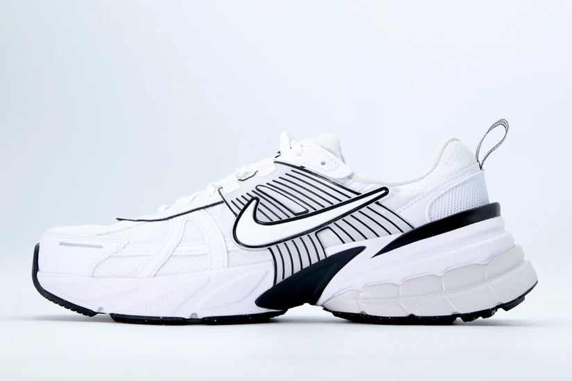Nike V2K Run Sneakers Μαύρα, Λευκά