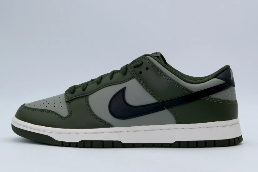 Nike Dunk Low Retro Ανδρικά Sneakers Χακί, Μαύρα, Λευκά