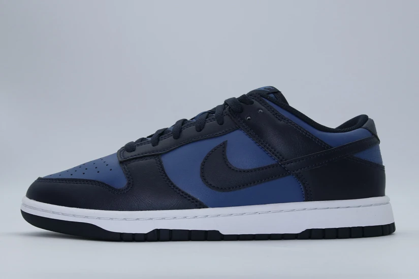 Nike Dunk Low Retro Ανδρικά Sneakers Μπλε Σκούρο, Μπλε, Λευκά