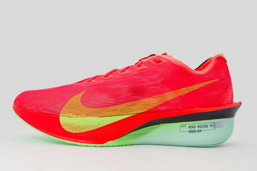 Nike Zoomx Vaporfly 4 Ανδρικά Αθλητικά Παπούτσια για Τρέξιμο Λευκά, Φυστικί, Φούξια