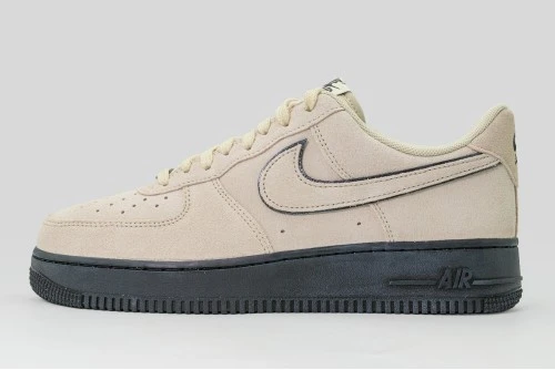 Nike Air Force 1 07 Lv8 Sneakers (HQ1966 200)