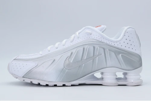 Nike Shox R4 Sneakers (HQ1988 101)