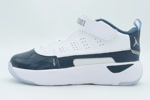 Jordan Max Aura 7 Sneakers (HQ2090 402)