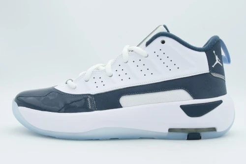 Jordan Max Aura 7 Sneakers (HQ2091 402)