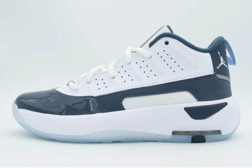 Jordan Max Aura 7 Sneakers (HQ2091 402)
