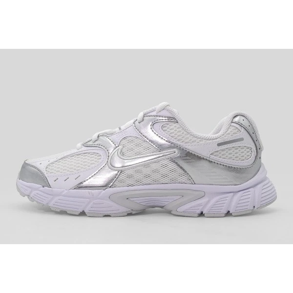 Nike V5 Rnr Sneakers (HQ6411 103)