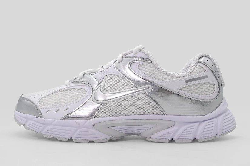 Nike V5 RNR Sneakers Λευκά, Ασημί, Εκρού