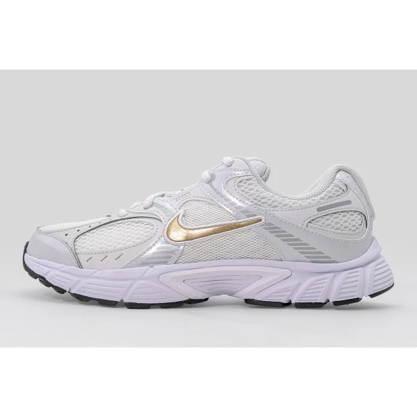 Nike V5 Rnr Sneakers (HQ6411 104)
