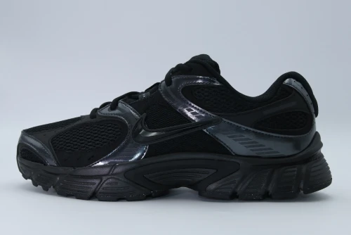 Nike V5 Rnr Sneakers (HQ7901 001)