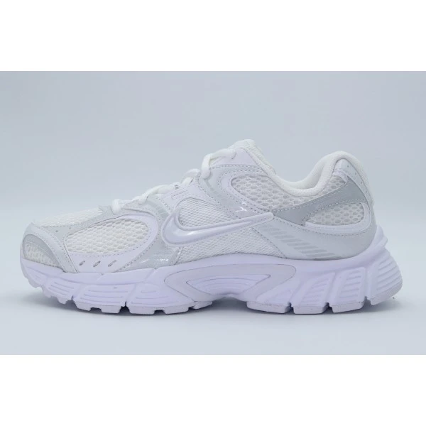 Nike V5 Rnr Sneakers (HQ7901 101)