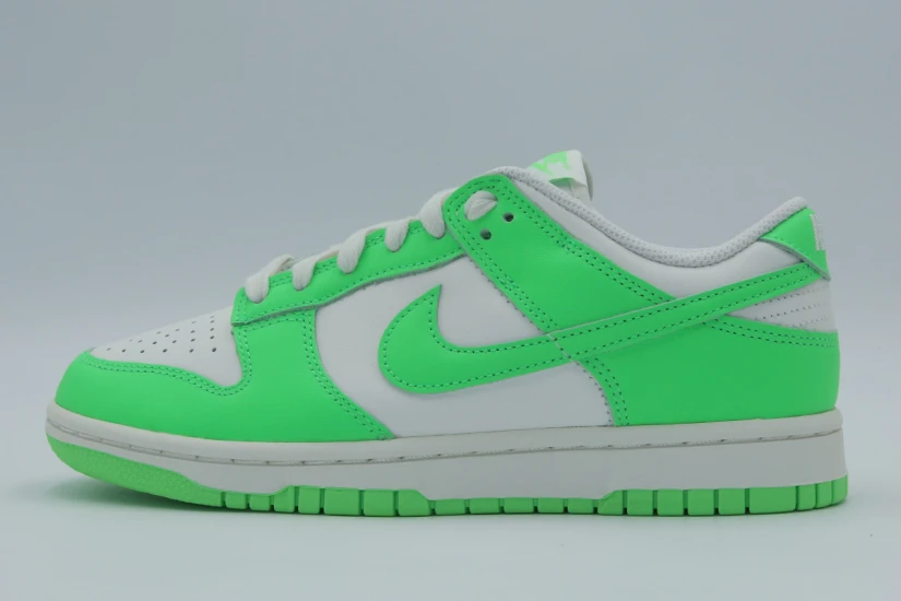 Nike Dunk Low Green Strike Sneakers Λευκά, Λαχανί