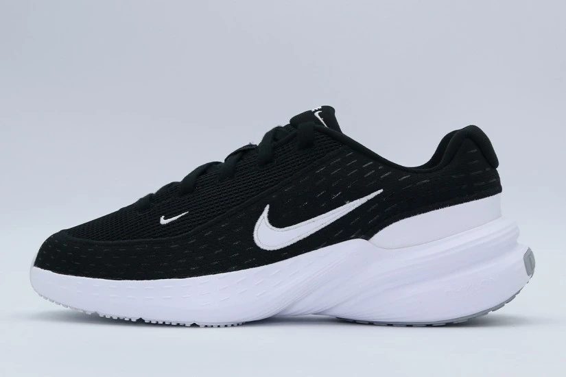 Nike Uplift SC Sneakers Μαύρα, Λευκά