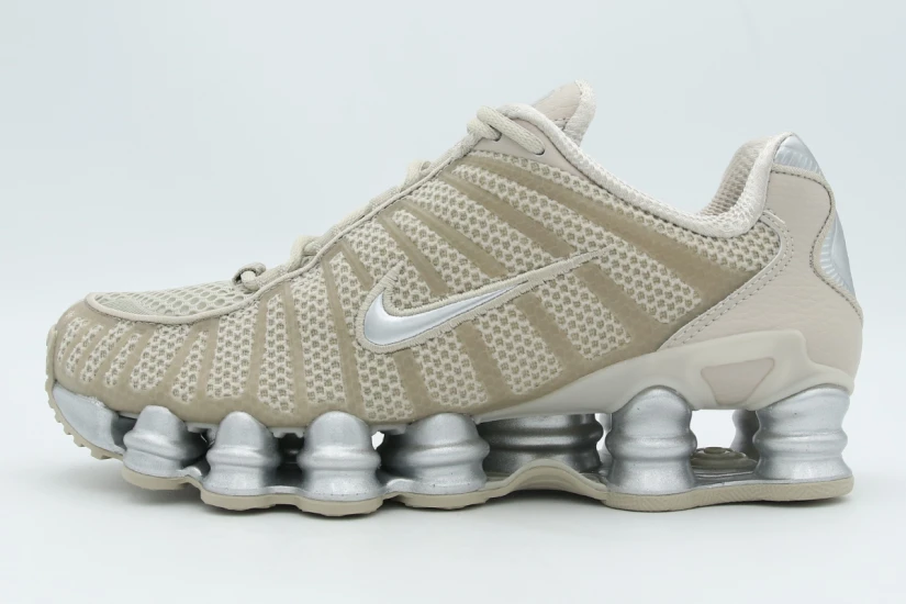 Nike Shox TL Γυναικεία Sneakers Μπεζ, Ασημί