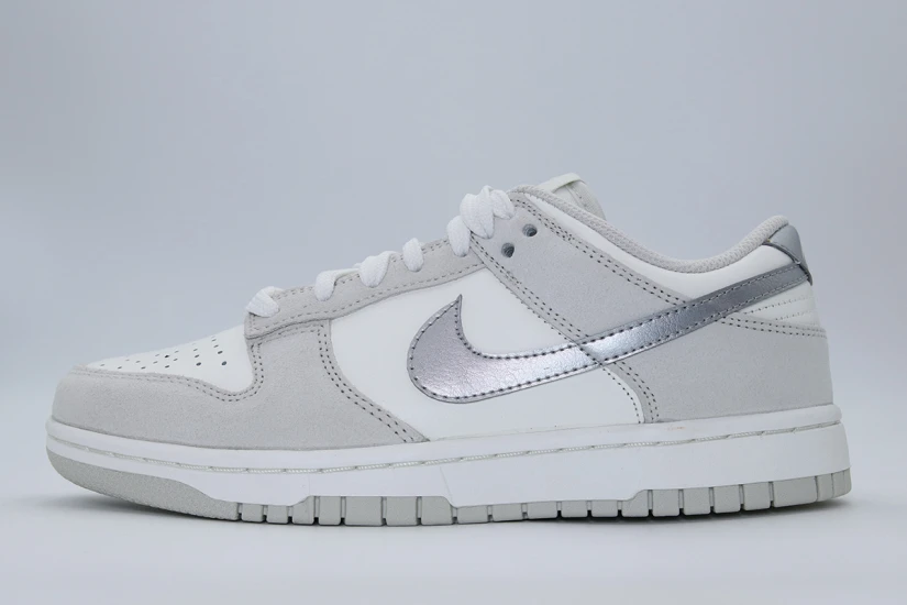 Nike Dunk Low Sneakers Εκρού, Γκρι Ανοιχτό, Ασημί