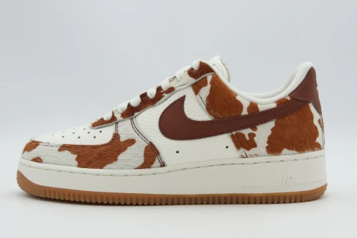 Nike Air Force 1 07 Sneakers (IO0442 200)