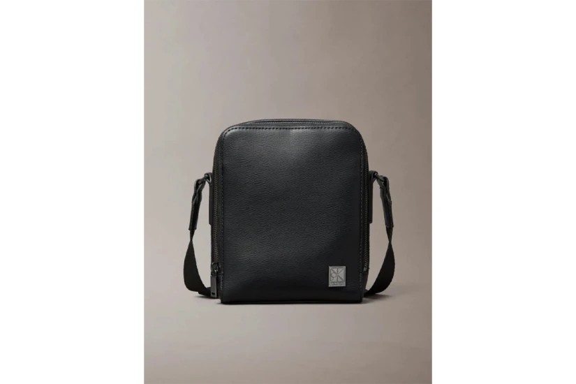 Calvin Klein Emblem Logo Textured Ανδρικό Τσαντάκι Χιαστί - Ώμου