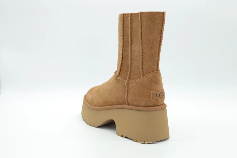 Ugg Classic Twin Seam New Heights Γυναικεία Μποτάκια Καφέ