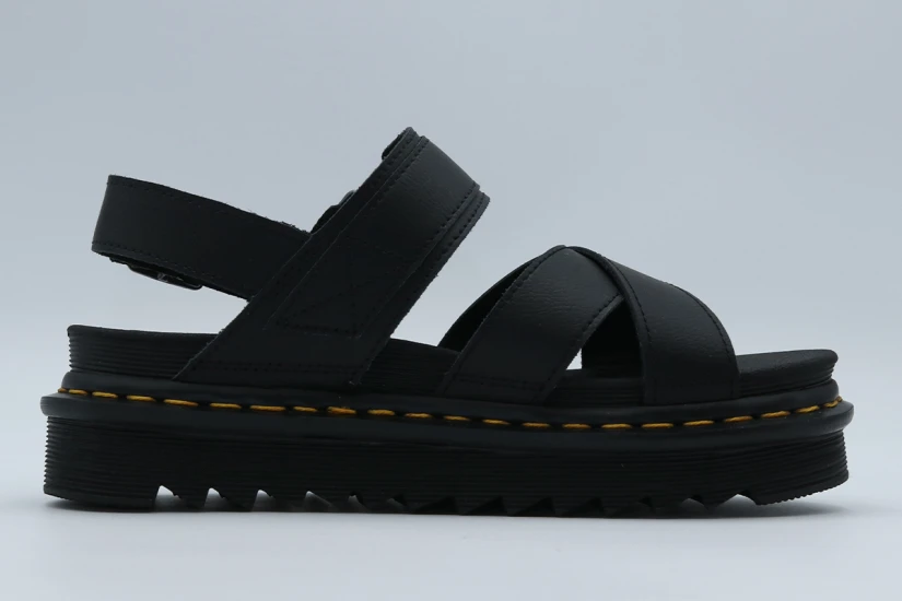 Dr. Martens Voss Γυναικεία Σανδάλια Μαύρα