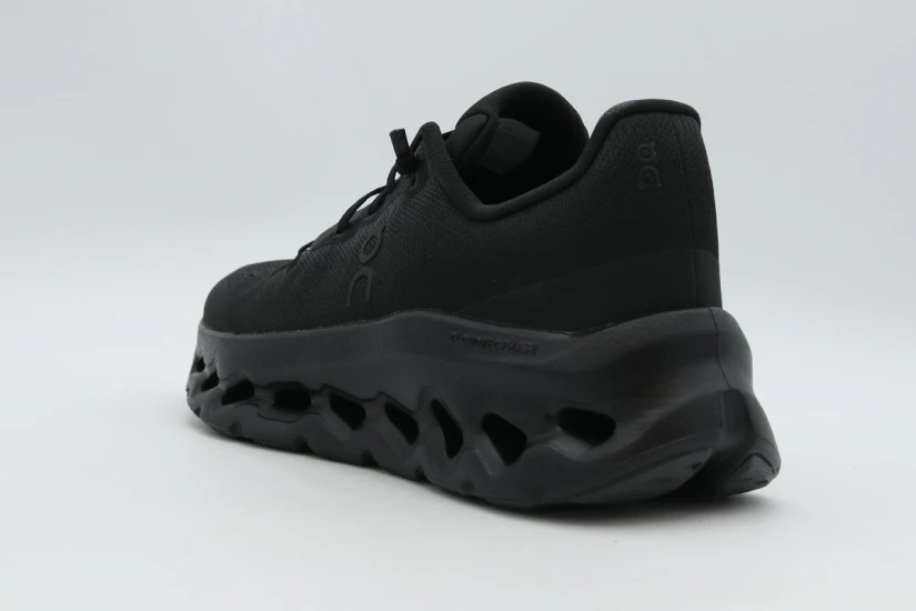 On Cloudtilt Γυναικεία Sneakers Μαύρα