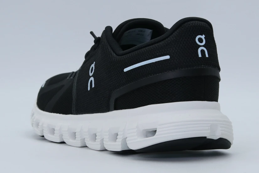 On Cloud 6 Sneakers Μαύρα, Λευκά