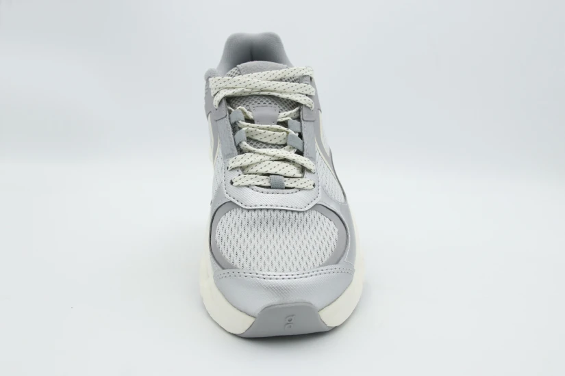 On Cloudtilt Arc Γυναικεία Sneakers Γκρι, Ασημί, Εκρού