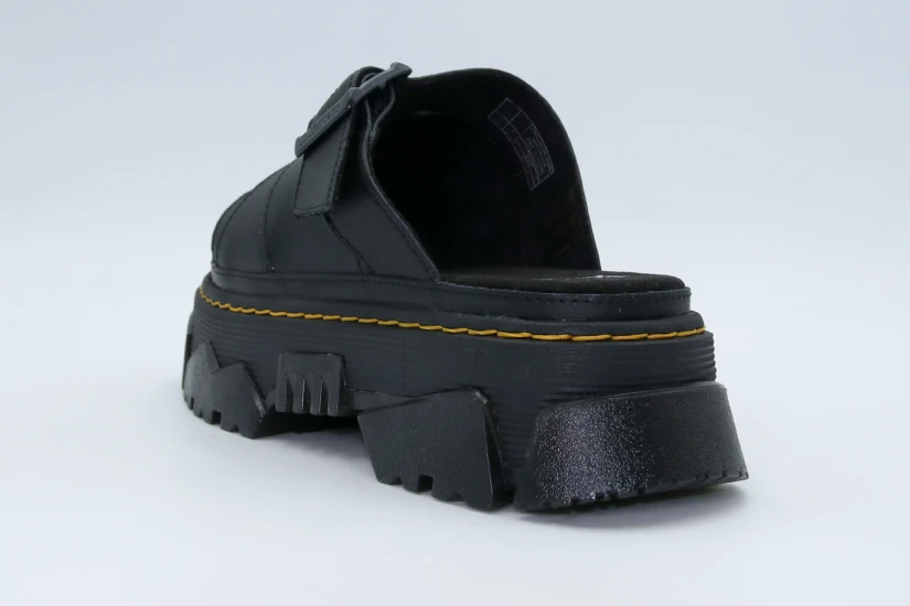 Dr. Martens Mattison Slide Γυναικεία Σανδάλια Μαύρα