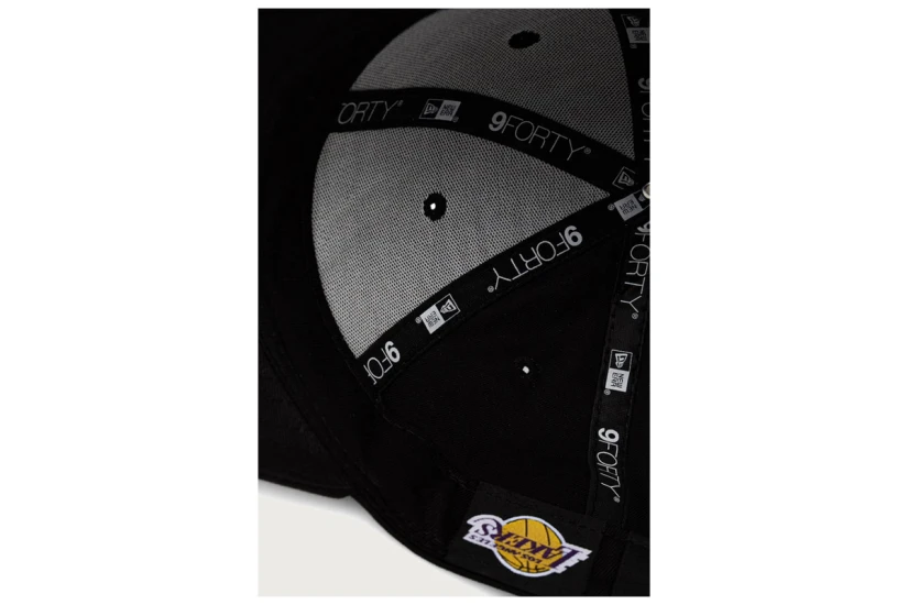 New Era NBA Outline 9Forty Los Angeles Lakers Καπέλο Strapback Μαύρο, Μωβ