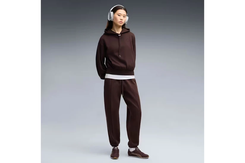 Puma Her Relaxed Fleece Γυναικείο Φούτερ με Κουκούλα Καφέ