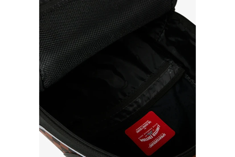 Sprayground Sharks In Paris Sports Dlxsv Backpack (910B7409NSZ)