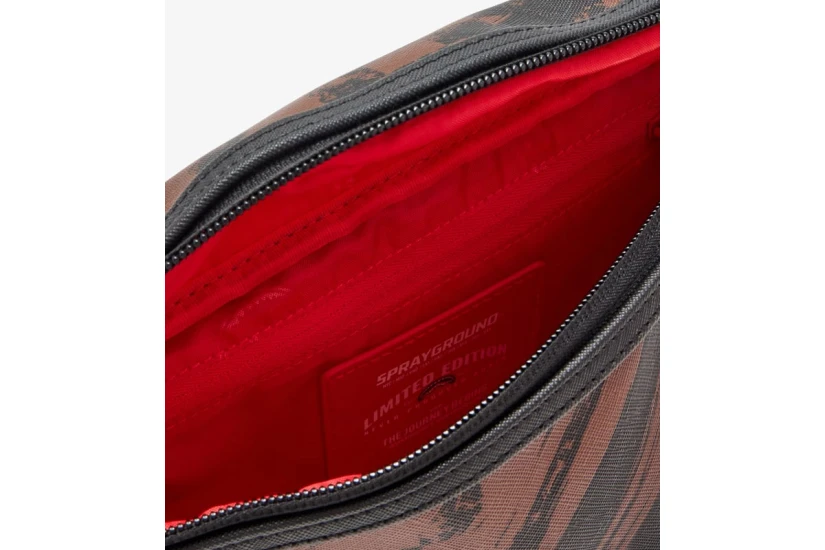Sprayground Smeared Grunge Savvy Τσαντάκι Μέσης-Χιαστί Καφέ, Μαύρο, Κόκκινο, Λευκό