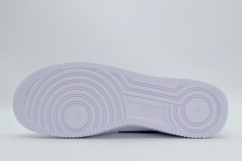 Nike Air Force 1 07 Sneakers (CT2302 100)