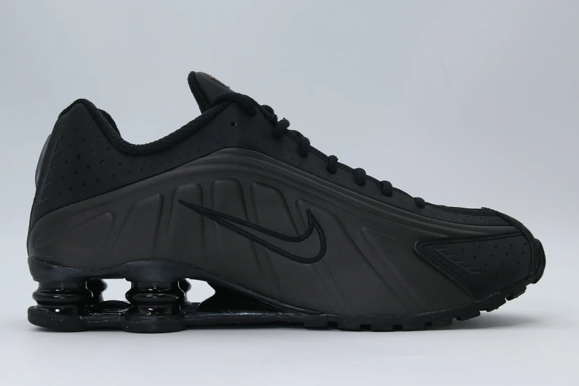 Nike Shox R4 Sneakers Μαύρα