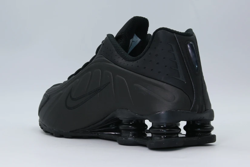 Nike Shox R4 Sneakers Μαύρα