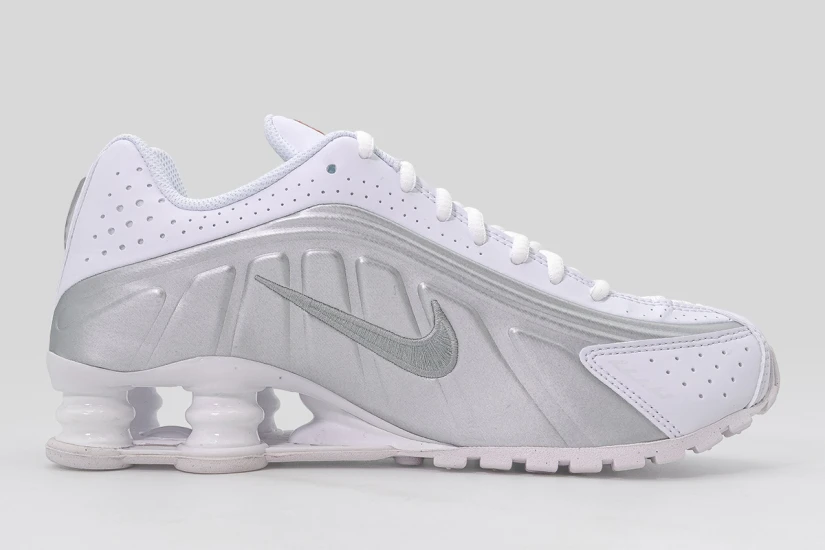 Nike Shox R4 Sneakers Λευκά, Ασημί