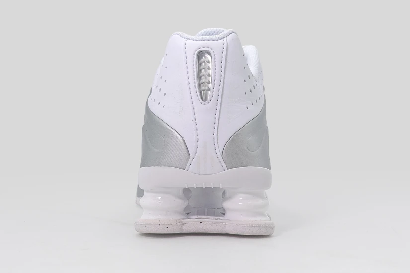 Nike Shox R4 Sneakers Λευκά, Ασημί