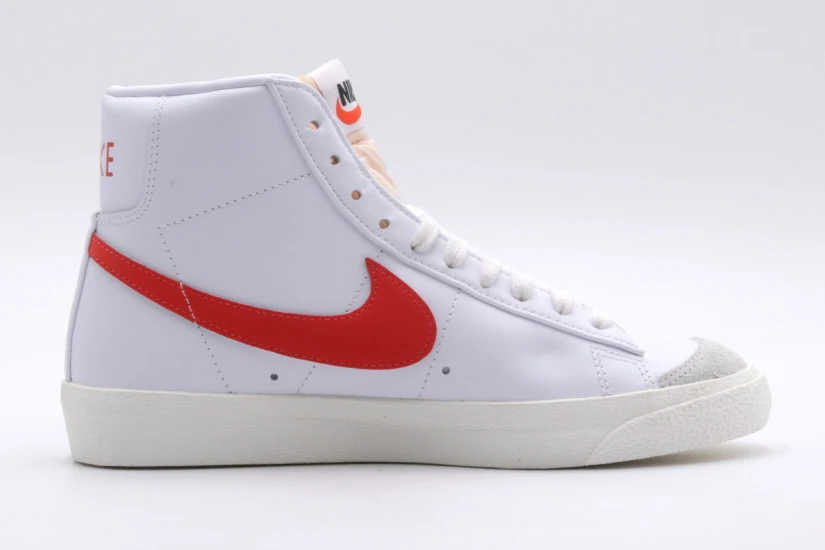 Nike Blazer Mid 77 Unisex Sneakers Λευκά, Κόκκινα, Γκρι