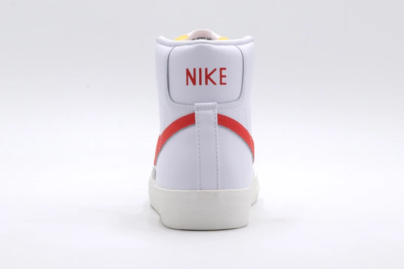 Nike Blazer Mid 77 Unisex Sneakers Λευκά, Κόκκινα, Γκρι