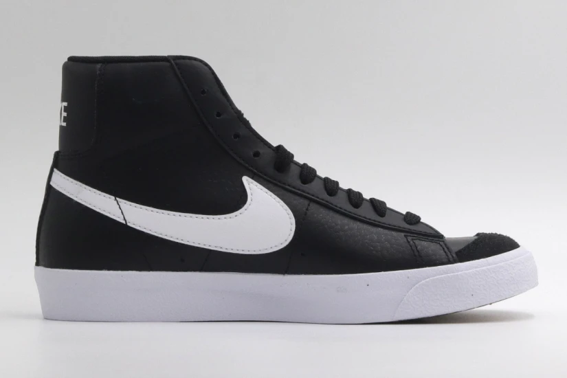 Nike Blazer Mid 77 Παιδικά Sneakers Μαύρα, Λευκά