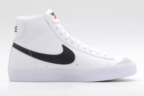Nike Blazer Mid 77 Gs Sneakers (DA4086 100)