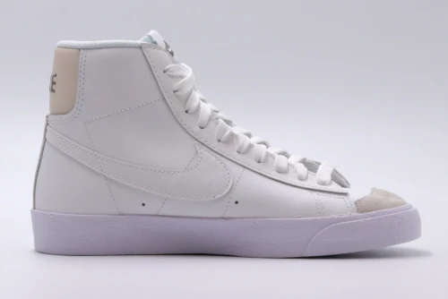 Nike Blazer Mid 77 Gs Sneakers (DA4086 104)