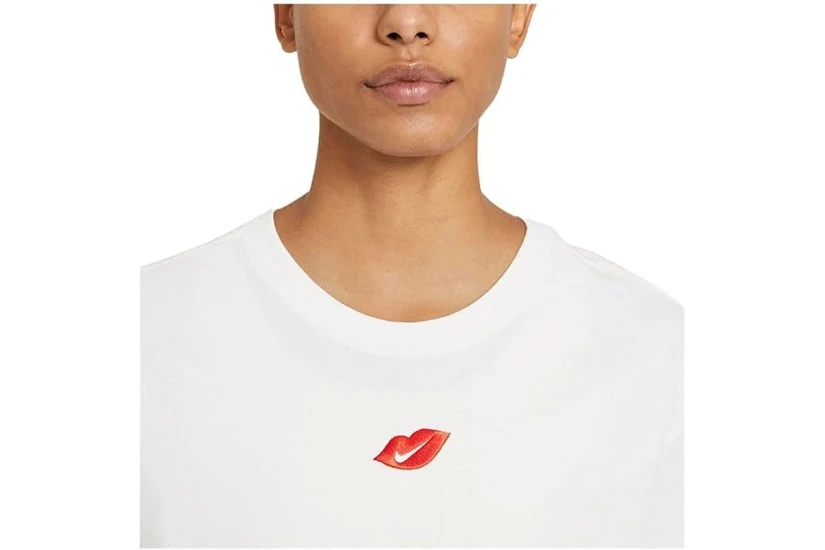 Nike Sportswear Graphic T-Shirt Γυναικείο (DB9817 100)