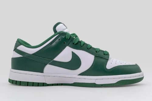 Nike Dunk Low Retro Sneakers (DD1391 101)