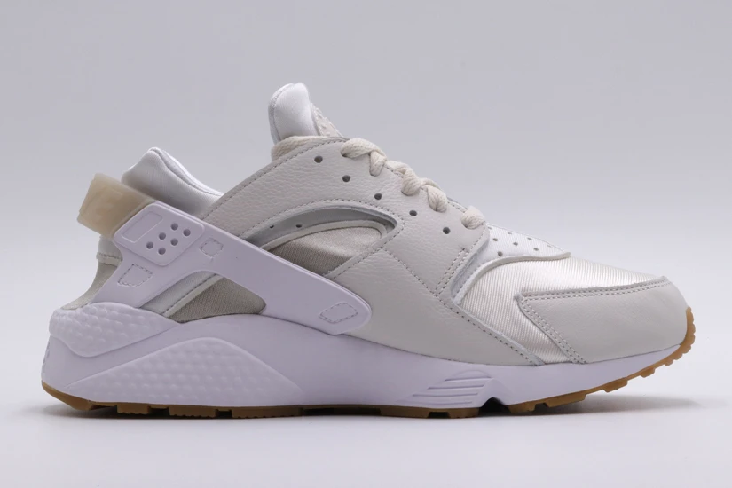 Nike Air Huarache Γυναικεία Sneakers Λευκά, Μπεζ