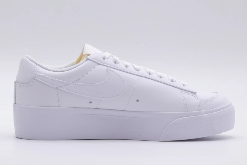 Nike Blazer Low Platform Γυναικεία Sneakers Λευκά
