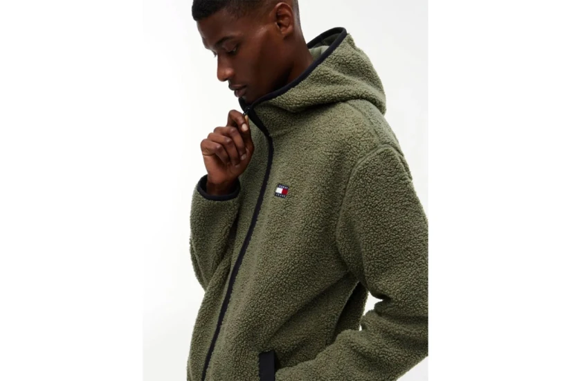 Tommy Jeans Badge Teddy Ανδρική Ζακέτα Sherpa με Κουκούλα Χακί, Μαύρη