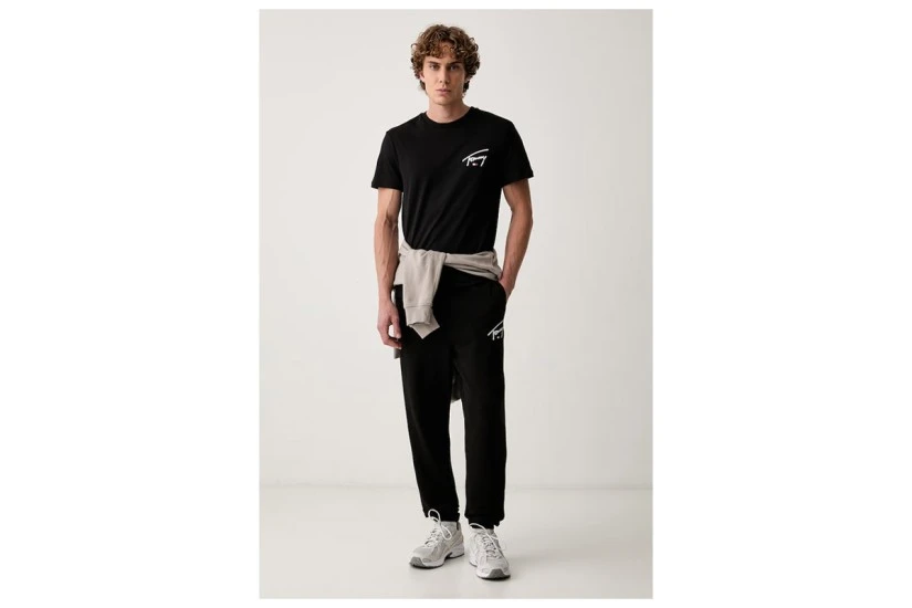 Tommy Jeans Signature Chest Slim Fit Ανδρικό Κοντομάνικο T-Shirt Μαύρο