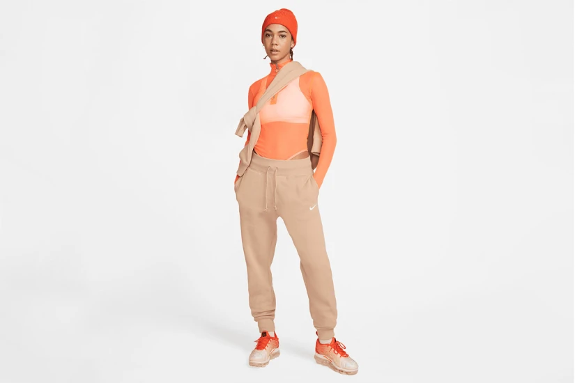 Nike Γυναικείο Παντελόνι Φόρμας Μπεζ (DQ5688 200)
